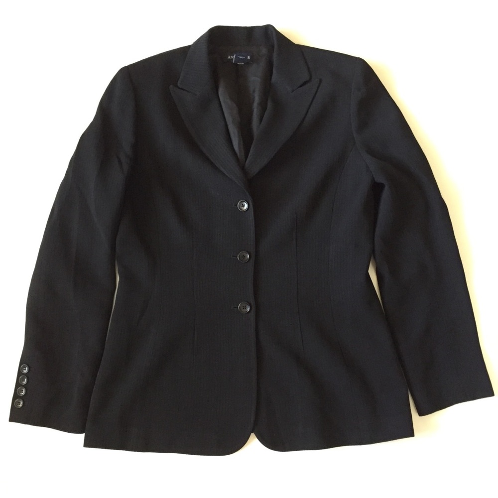 Ann Taylor Black Suit Size 8 - Picture 2 of 7